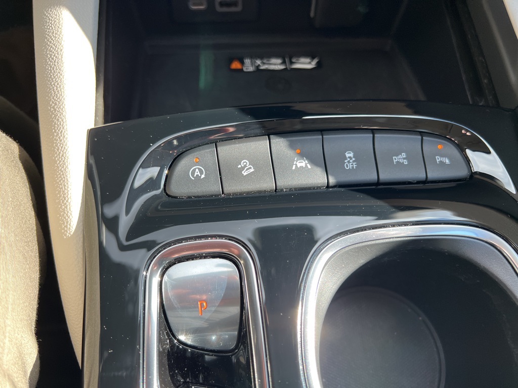 used 2022 Buick Envision car, priced at $29,900