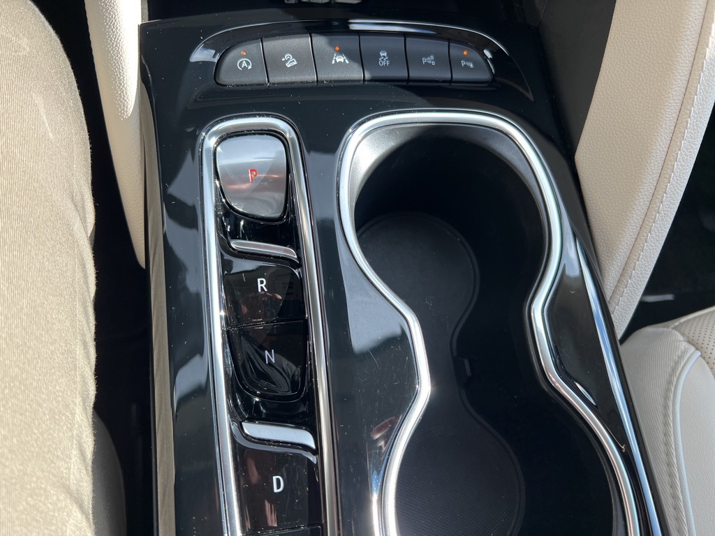 used 2022 Buick Envision car, priced at $29,900