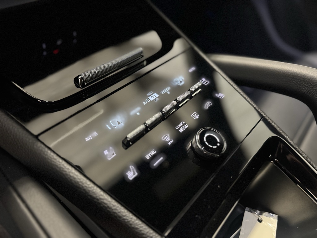 used 2024 Porsche Cayenne Coupe car, priced at $85,000