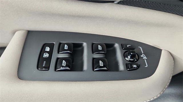 new 2026 Volvo XC90 car, priced at $76,020