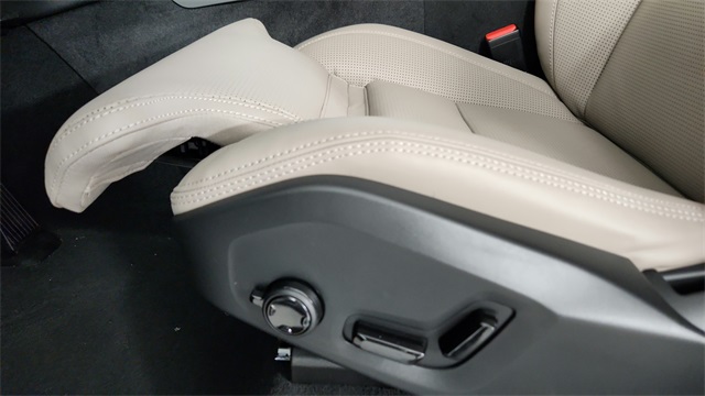 new 2026 Volvo XC90 car, priced at $76,020