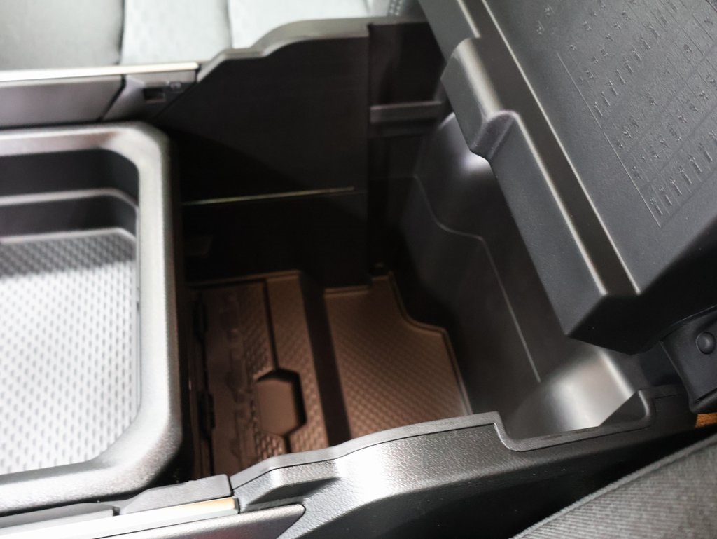 new 2025 Ram 1500 car, priced at $47,923