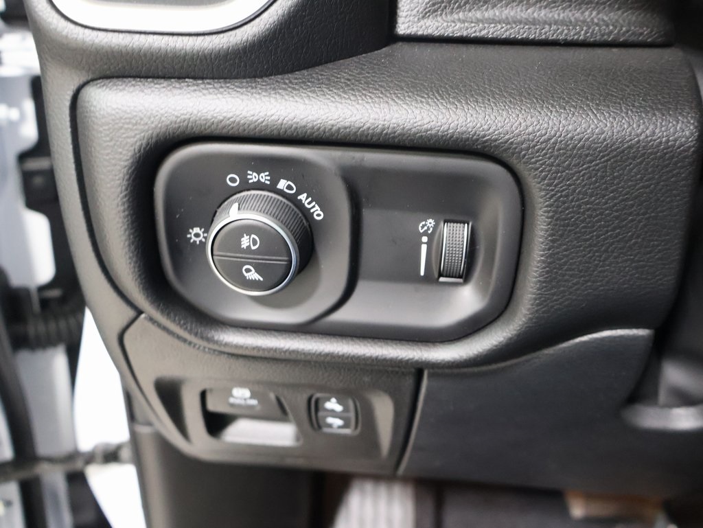 new 2025 Ram 1500 car, priced at $47,923