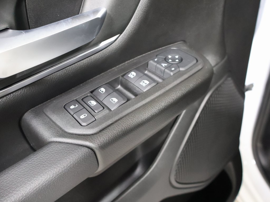 new 2025 Ram 1500 car, priced at $47,923