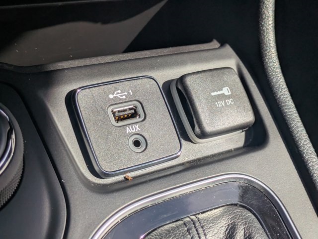 used 2022 Jeep Cherokee car, priced at $25,991