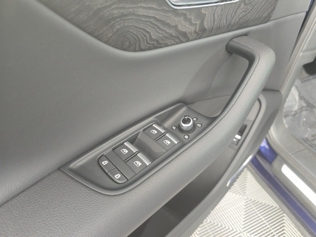 used 2022 Audi Q7 car, priced at $35,000