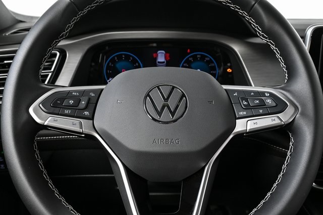 new 2025 Volkswagen Atlas Cross Sport car, priced at $40,601