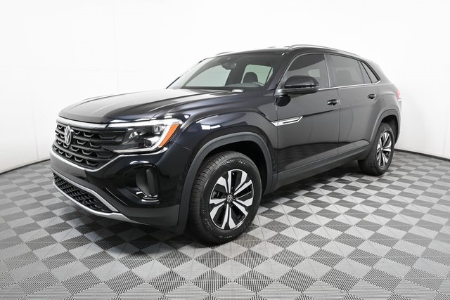new 2025 Volkswagen Atlas Cross Sport car, priced at $40,601