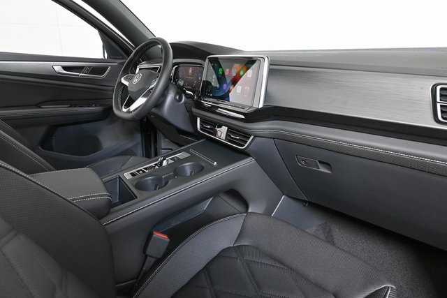 new 2025 Volkswagen Atlas Cross Sport car, priced at $40,601