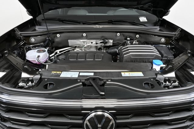 new 2025 Volkswagen Atlas Cross Sport car, priced at $40,601