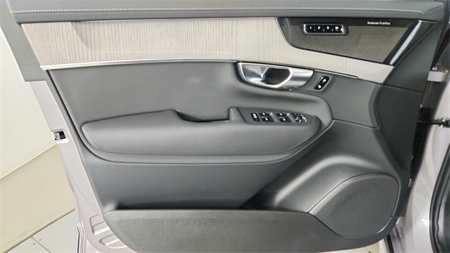 new 2026 Volvo XC90 car, priced at $76,035