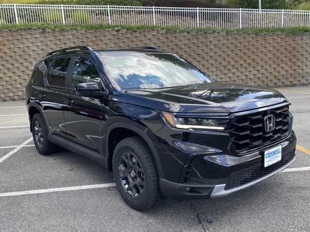 new 2025 Honda Pilot car, priced at $47,653