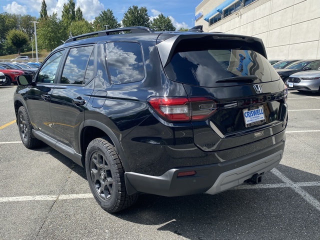 new 2025 Honda Pilot car, priced at $47,653