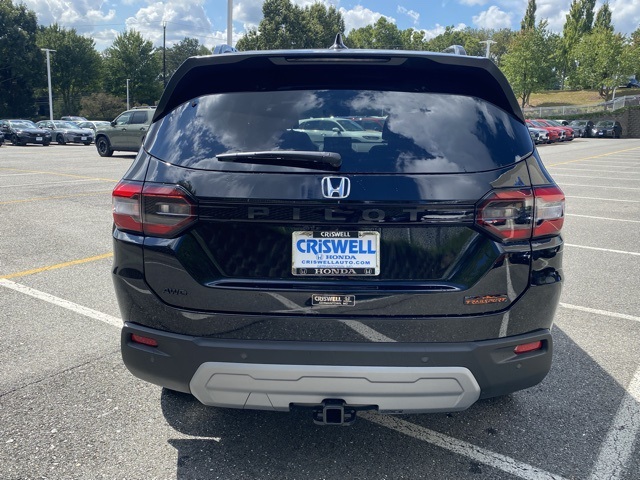new 2025 Honda Pilot car, priced at $47,653