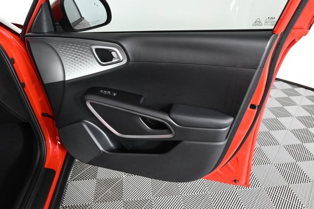 new 2025 Kia Soul car, priced at $25,661