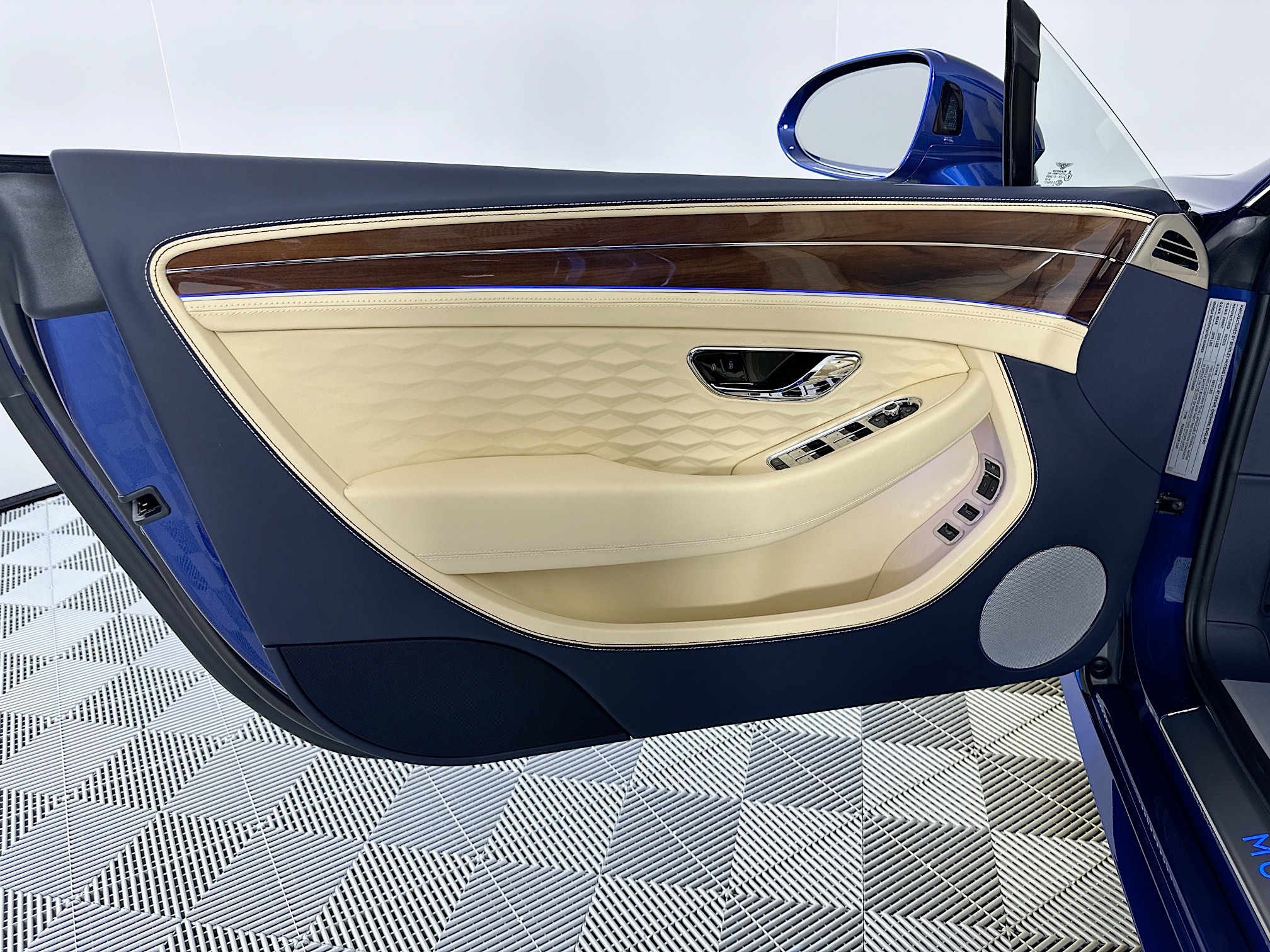 new 2026 Bentley Continental GTC car