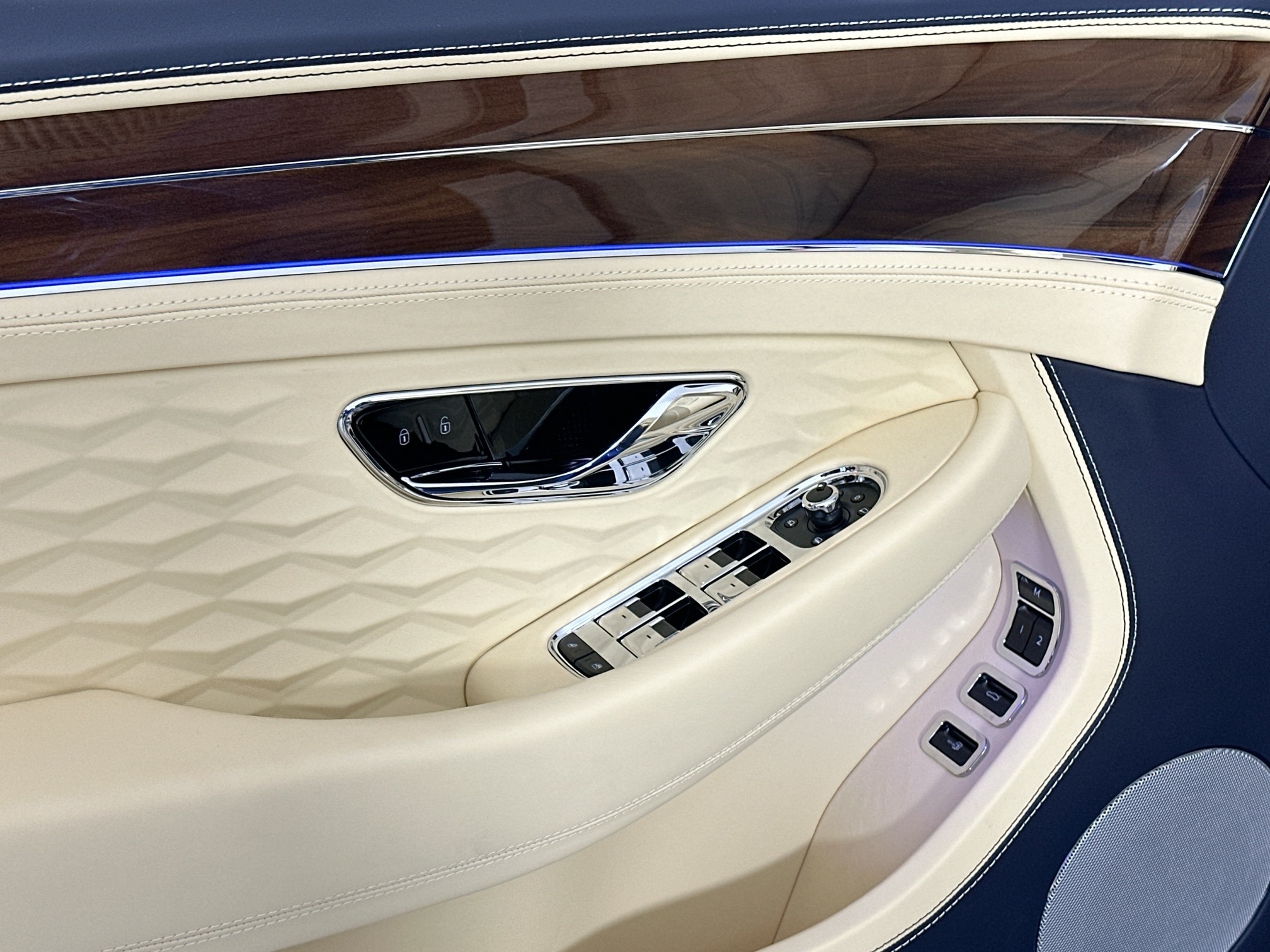 new 2026 Bentley Continental GTC car