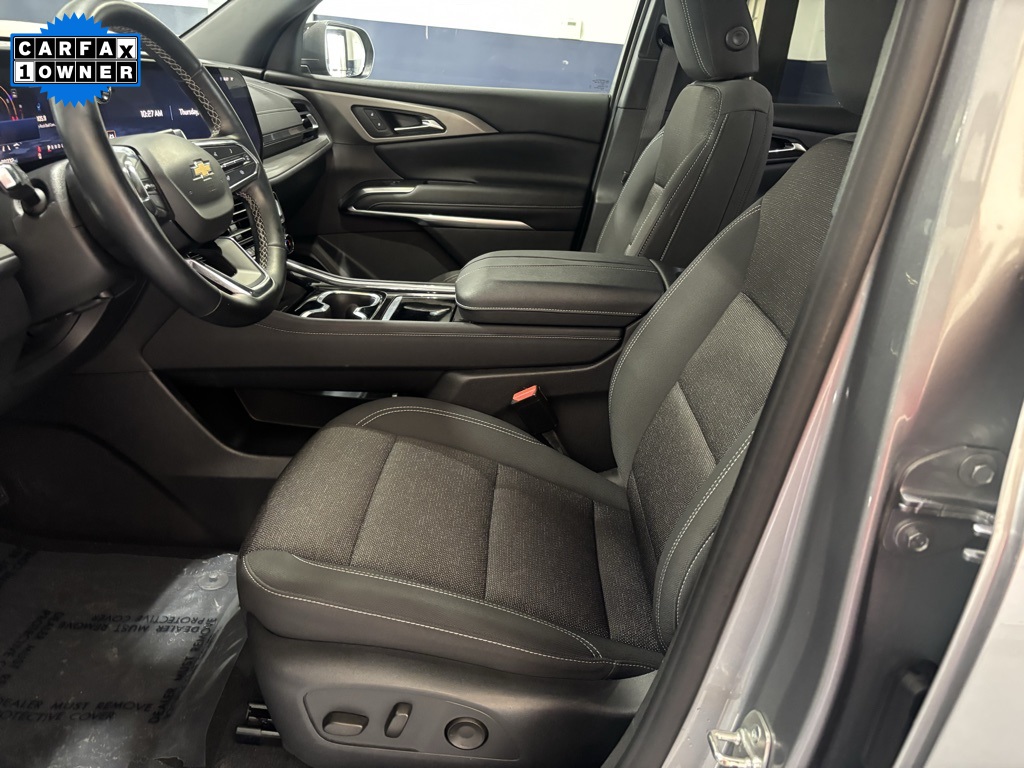 used 2024 Chevrolet Traverse car, priced at $37,842