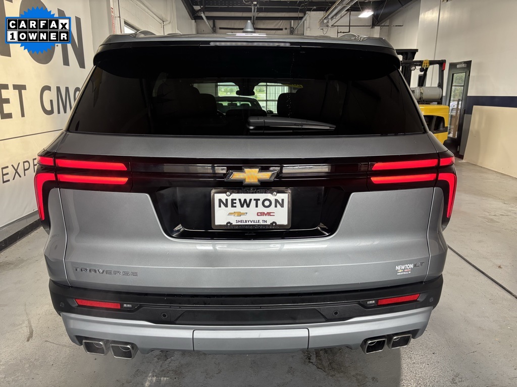 used 2024 Chevrolet Traverse car, priced at $37,842