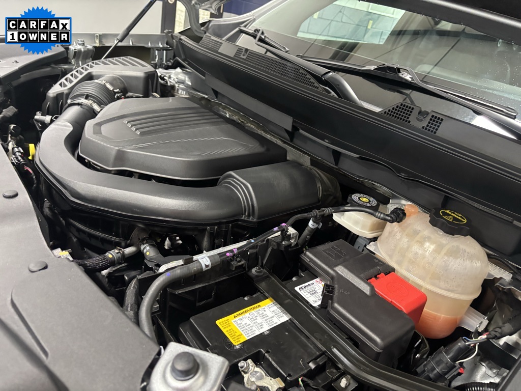 used 2024 Chevrolet Traverse car, priced at $37,842