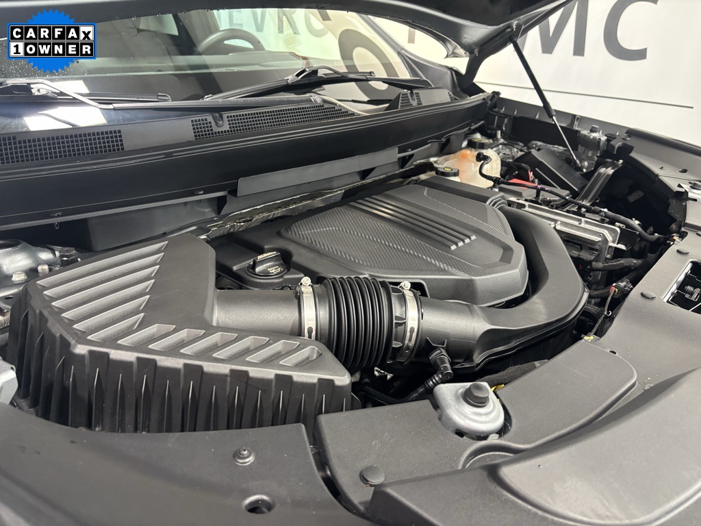 used 2024 Chevrolet Traverse car, priced at $37,842