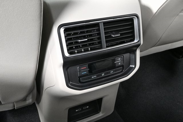 new 2026 Volkswagen Atlas car, priced at $43,347