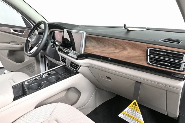 new 2026 Volkswagen Atlas car, priced at $43,347