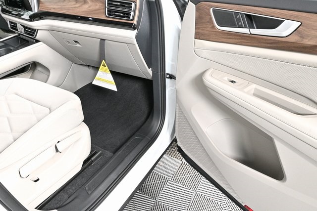 new 2026 Volkswagen Atlas car, priced at $43,347