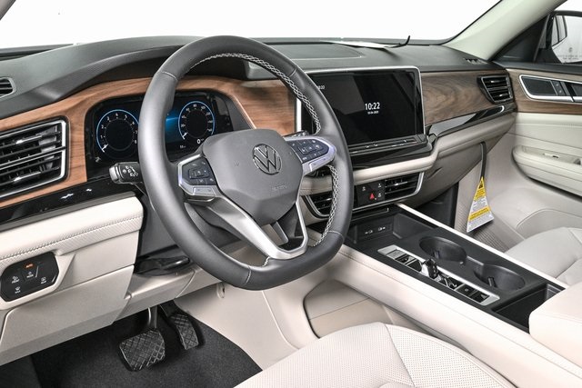 new 2026 Volkswagen Atlas car, priced at $43,347