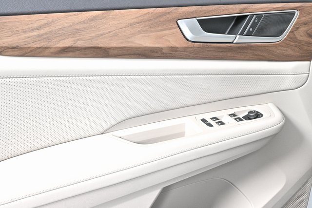 new 2026 Volkswagen Atlas car, priced at $43,347