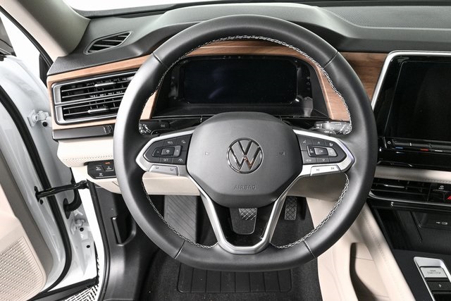 new 2026 Volkswagen Atlas car, priced at $43,347