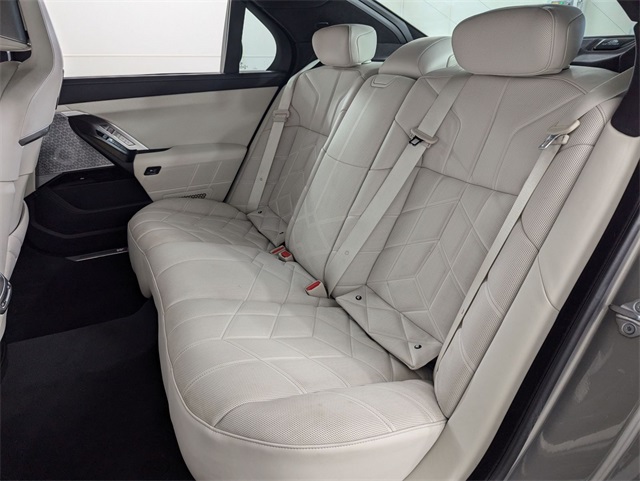 used 2023 BMW 7-Series car, priced at $72,871
