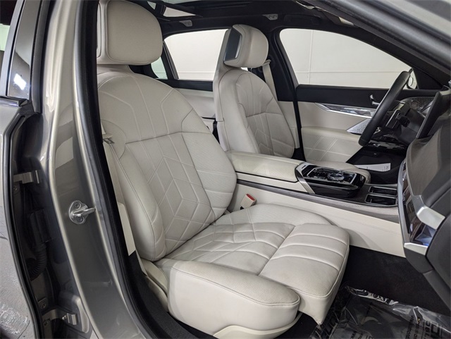 used 2023 BMW 7-Series car, priced at $72,871