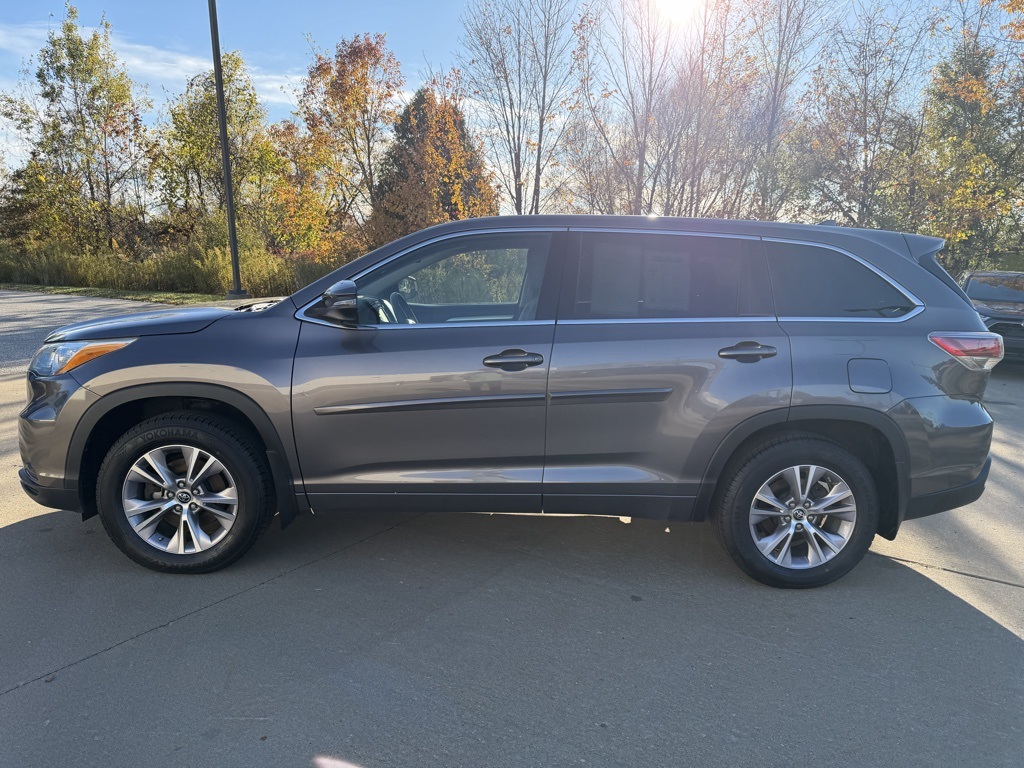 used 2016 Toyota Highlander car, priced at $19,503