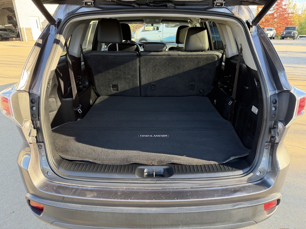 used 2016 Toyota Highlander car, priced at $19,503