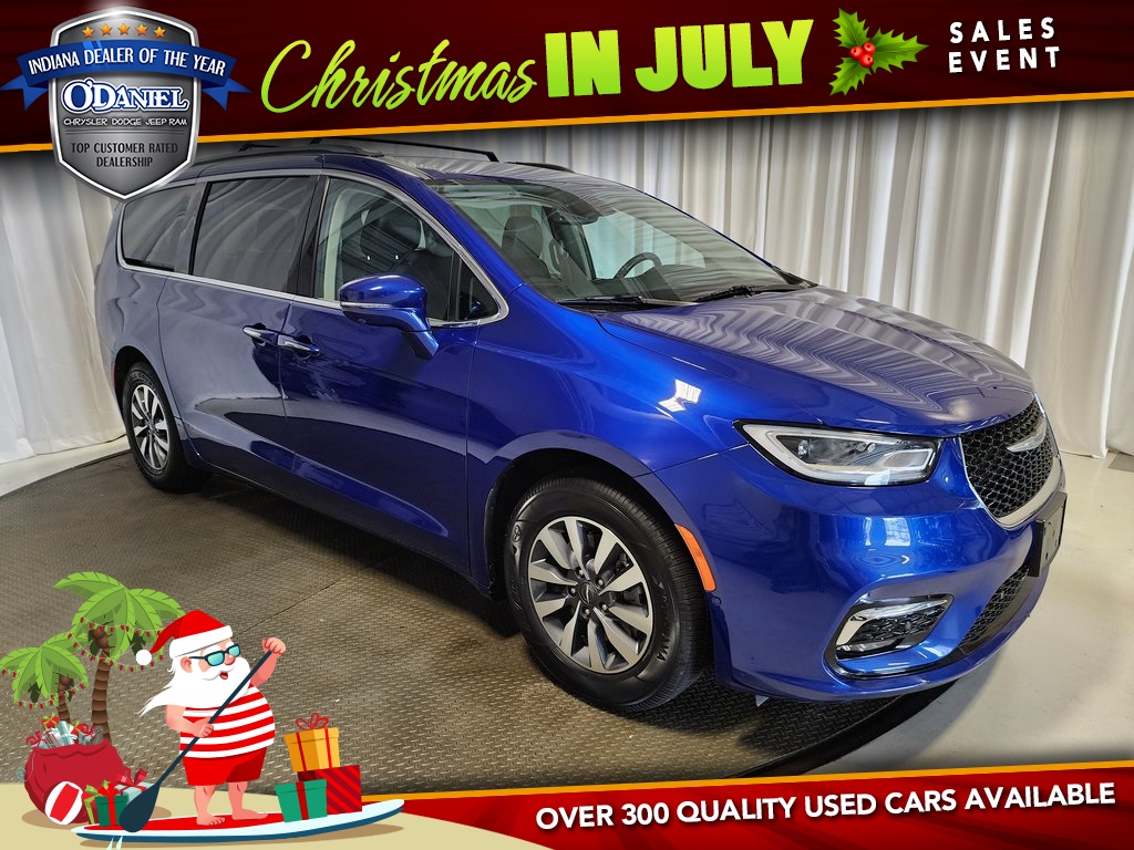 used 2021 Chrysler Pacifica Hybrid car, priced at $18,880