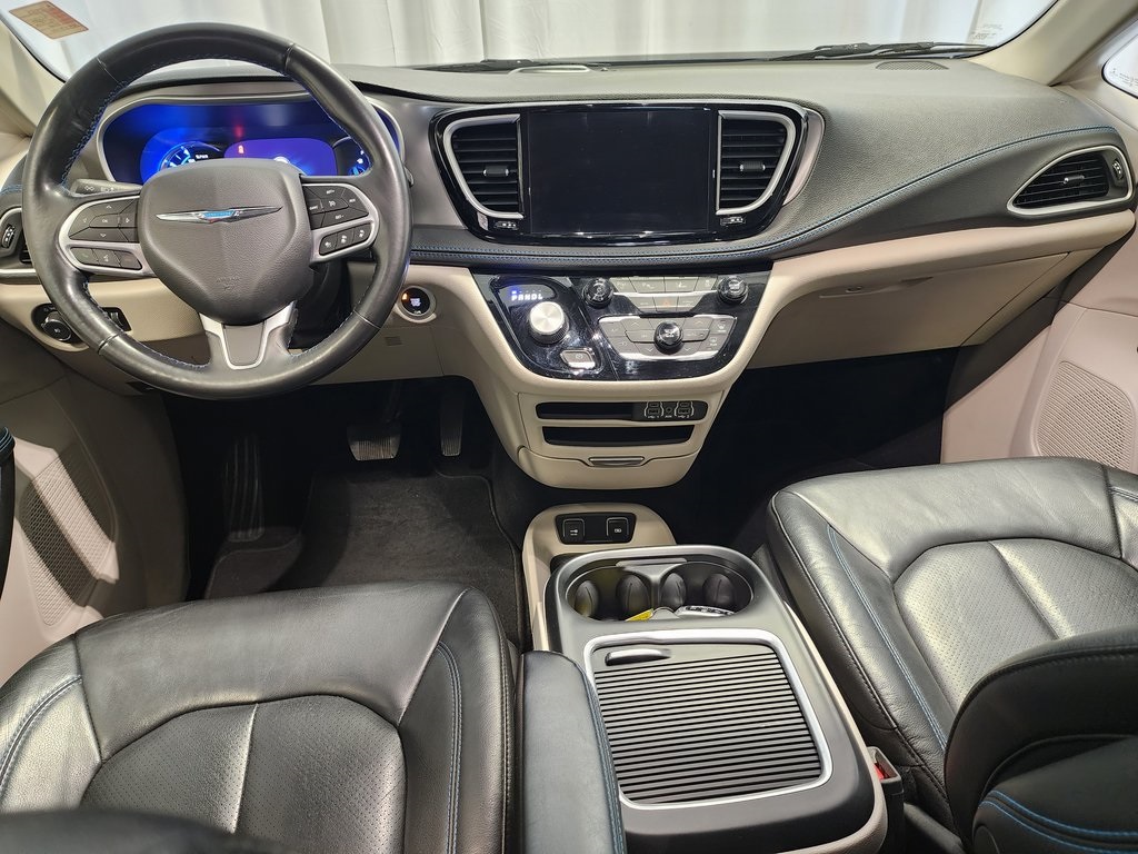 used 2021 Chrysler Pacifica Hybrid car, priced at $18,880