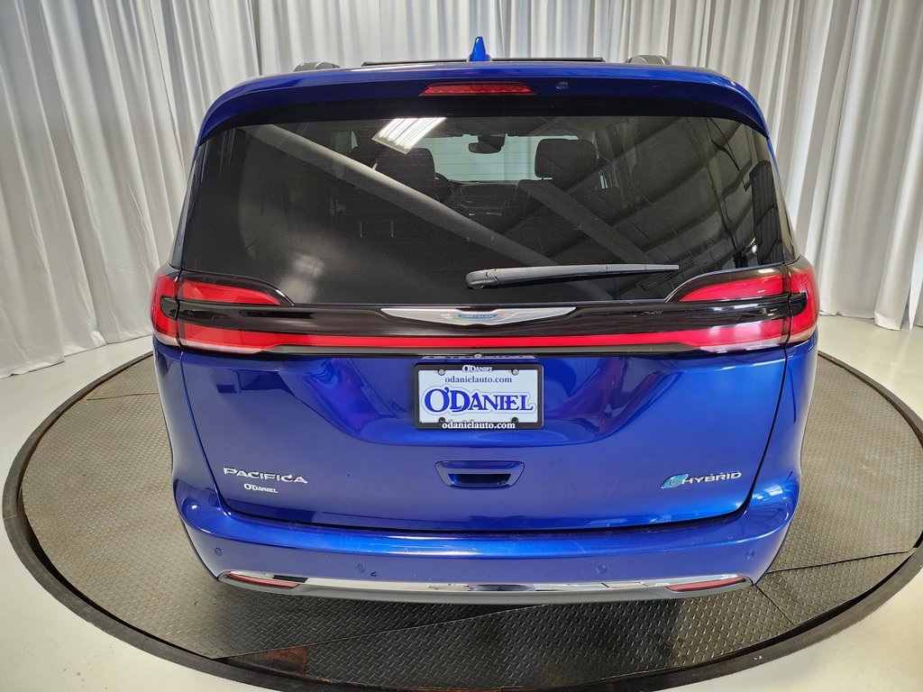 used 2021 Chrysler Pacifica Hybrid car, priced at $18,880