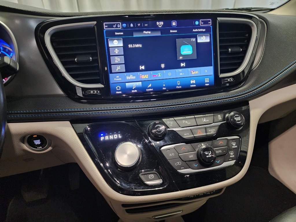 used 2021 Chrysler Pacifica Hybrid car, priced at $18,880