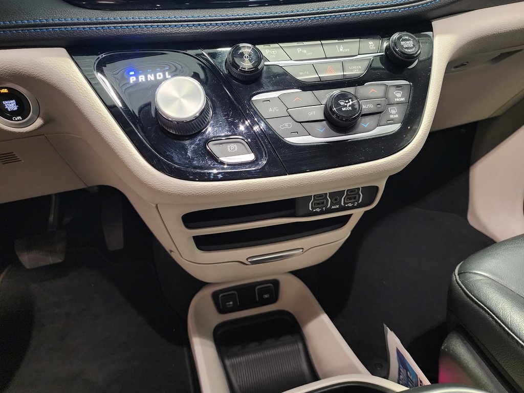 used 2021 Chrysler Pacifica Hybrid car, priced at $18,880