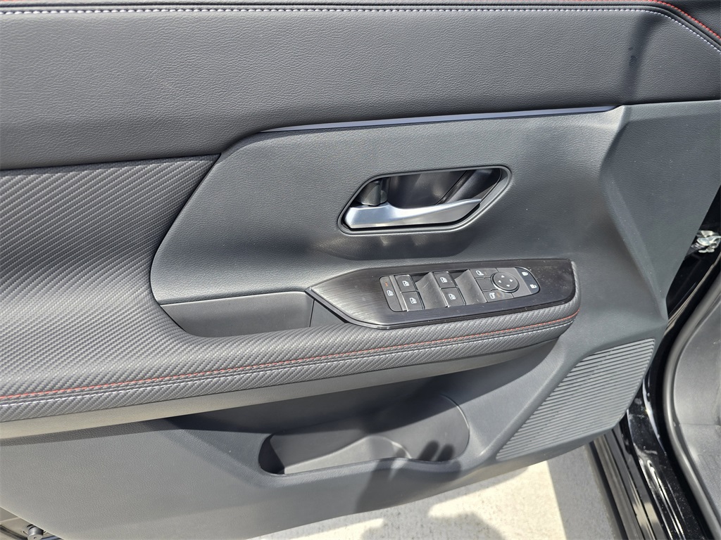 new 2025 Nissan Kicks car, priced at $28,127