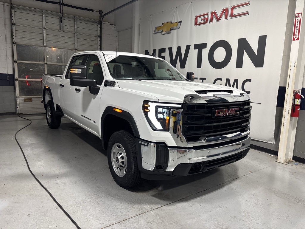 new 2025 GMC Sierra 2500HD car, priced at $52,651