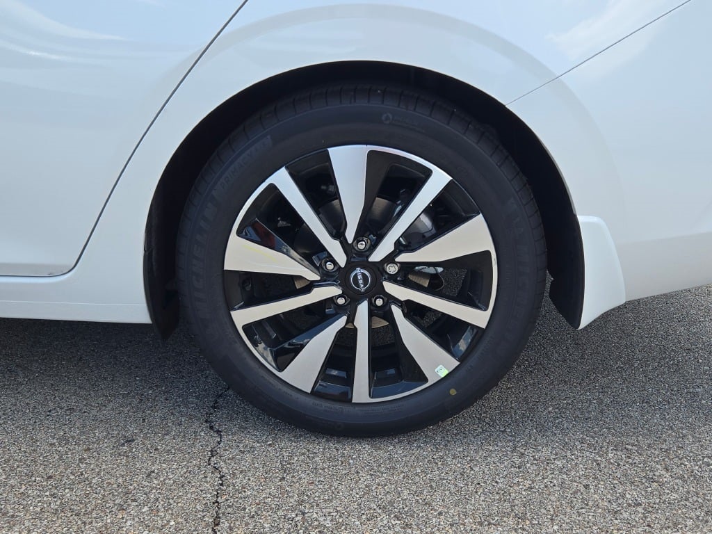 new 2025 Nissan Sentra car, priced at $27,865
