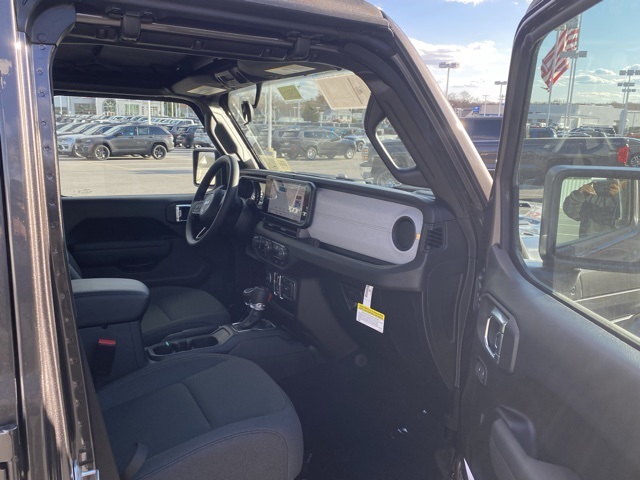 new 2026 Jeep Gladiator car, priced at $37,549