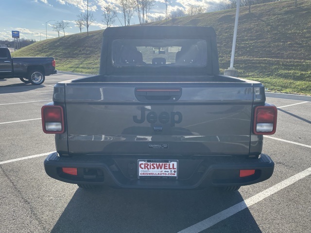 new 2026 Jeep Gladiator car, priced at $37,549