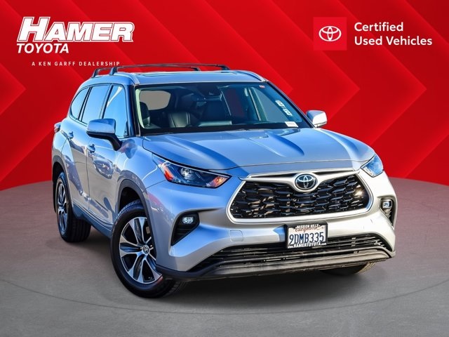 used 2022 Toyota Highlander car, priced at $37,292