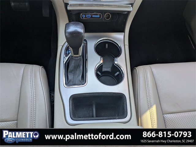 used 2017 Jeep Grand Cherokee car, priced at $15,474