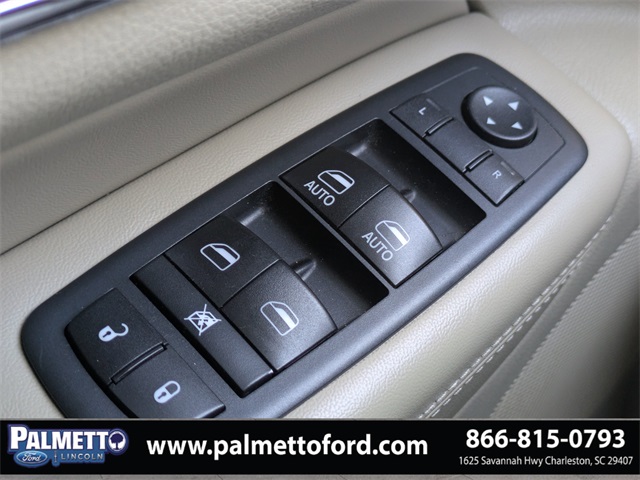 used 2017 Jeep Grand Cherokee car, priced at $15,474