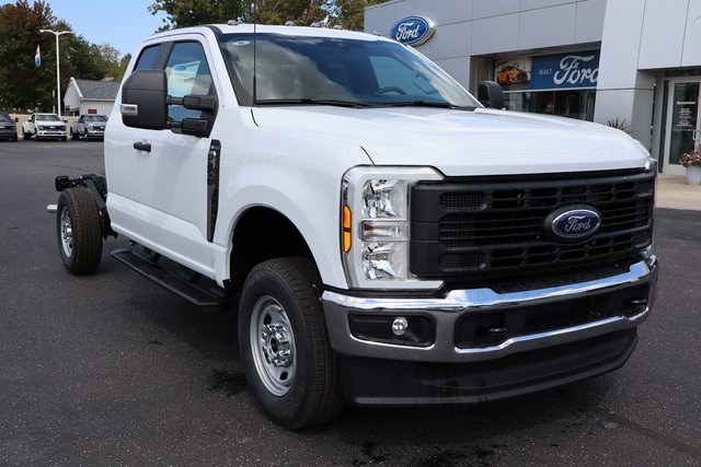 new 2025 Ford F-250SD car, priced at $48,241