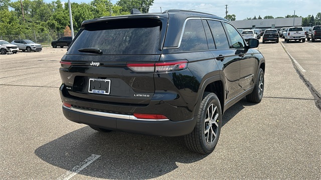 new 2025 Jeep Grand Cherokee car, priced at $45,025